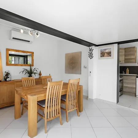 Сasa de vacaciones Hameau De Croisette By Interhome *